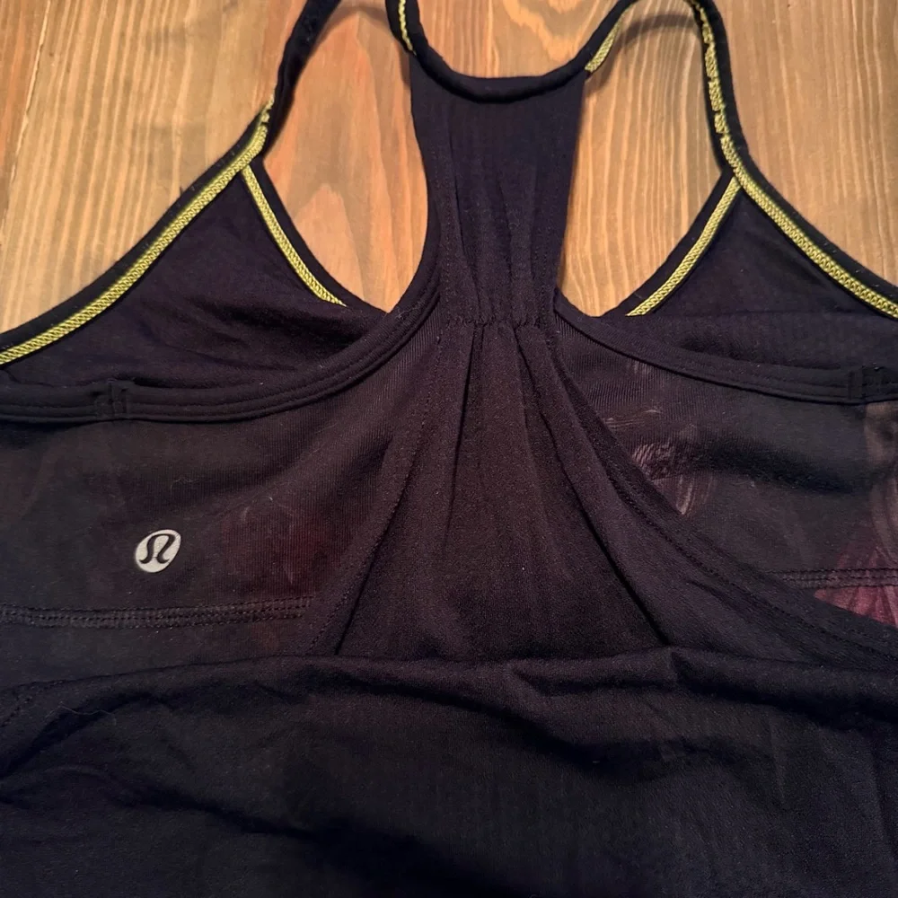 Lululemon‎ Twofer Tank